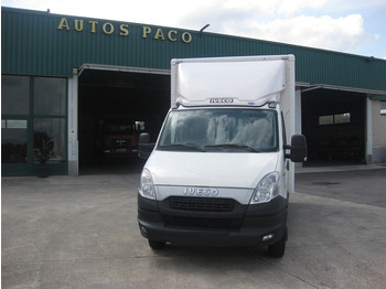 شاحنة بصندوق مغلق IVECO Daily 35C15