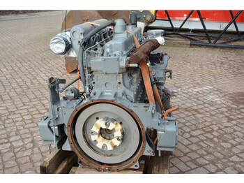 محرك - آلات الإنشاء Hino EM100   engine complete: صورة 3