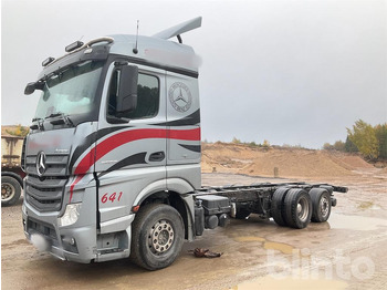 شاحنة بهيكل معدني للمقصورة MERCEDES-BENZ Actros