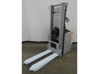 آلة تكديس STILL