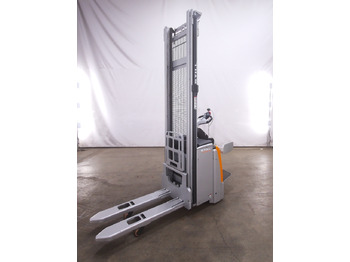 آلة تكديس STILL