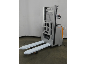 آلة تكديس STILL