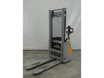 آلة تكديس STILL