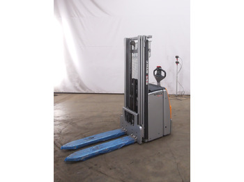 آلة تكديس STILL