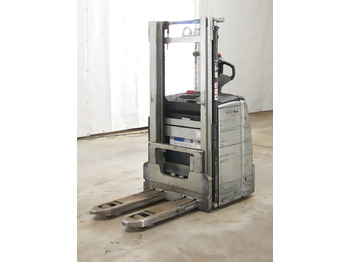 آلة تكديس STILL