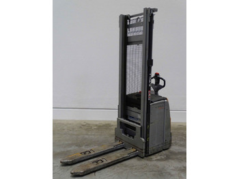 آلة تكديس STILL