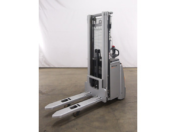 آلة تكديس STILL