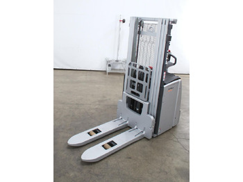 آلة تكديس STILL