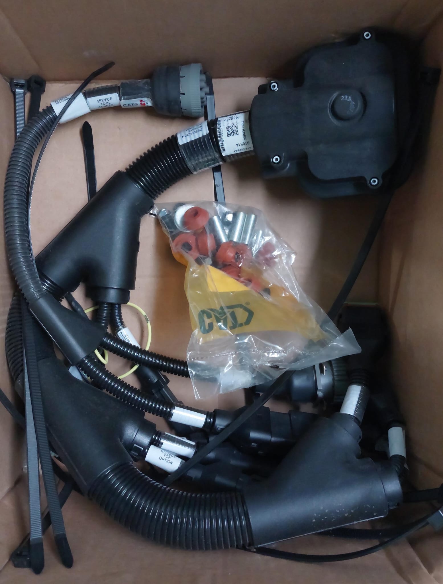 قطع الغيار CATERPILLAR