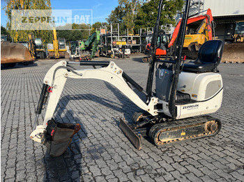 حفار صغير CATERPILLAR 300.9D