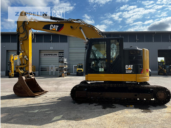 حفار زاحف CATERPILLAR 325FL