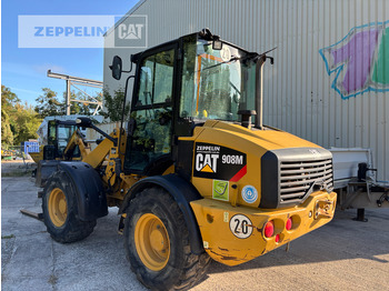 اللودر بعجل CATERPILLAR 908M