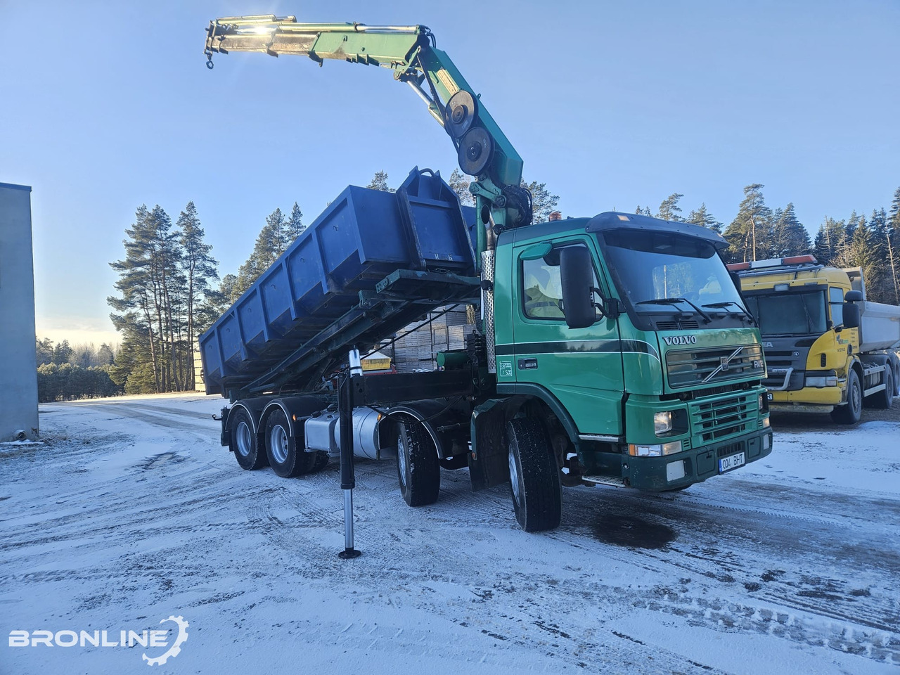 2002 Volvo FM12 8x4 Cable lift + Crane HMF - شاحنة - نظام الكابلات, شاحنة كرين: صورة 1 2002 Volvo FM12 8x4 Cable lift + Crane HMF - شاحنة - نظام الكابلات, شاحنة كرين: صورة 1