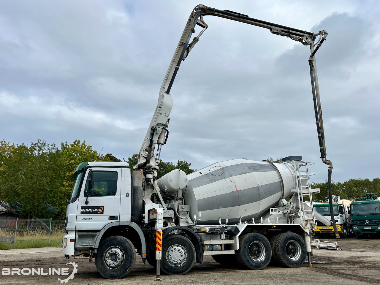 2004 MERCEDES-BENZ ACTROS 3241K 8X4/4 PUMI - شاحنة خلاطة خرسانة: صورة 4 2004 MERCEDES-BENZ ACTROS 3241K 8X4/4 PUMI - شاحنة خلاطة خرسانة: صورة 4