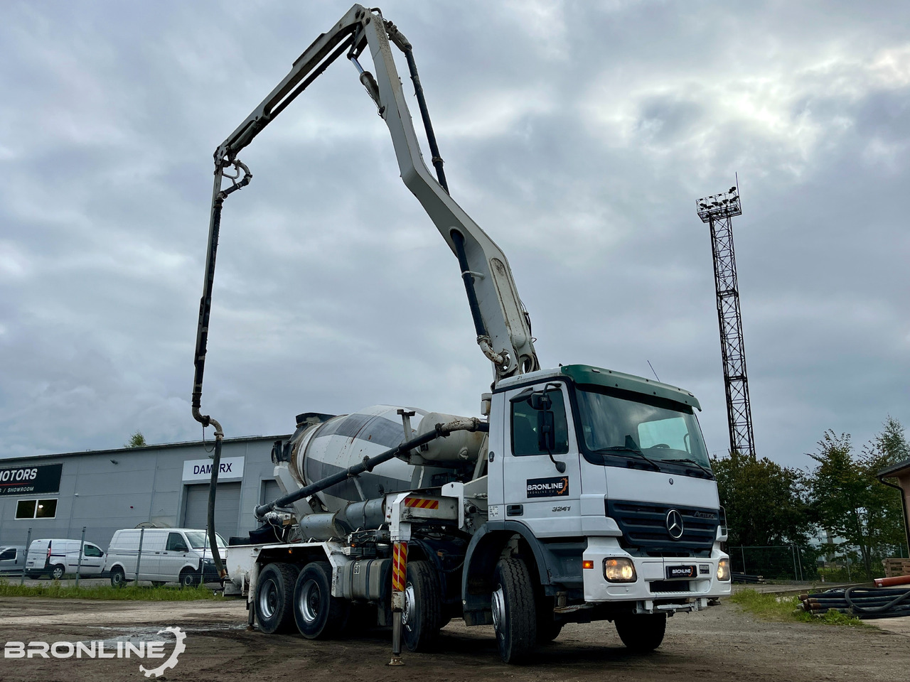 2004 MERCEDES-BENZ ACTROS 3241K 8X4/4 PUMI - شاحنة خلاطة خرسانة: صورة 3 2004 MERCEDES-BENZ ACTROS 3241K 8X4/4 PUMI - شاحنة خلاطة خرسانة: صورة 3