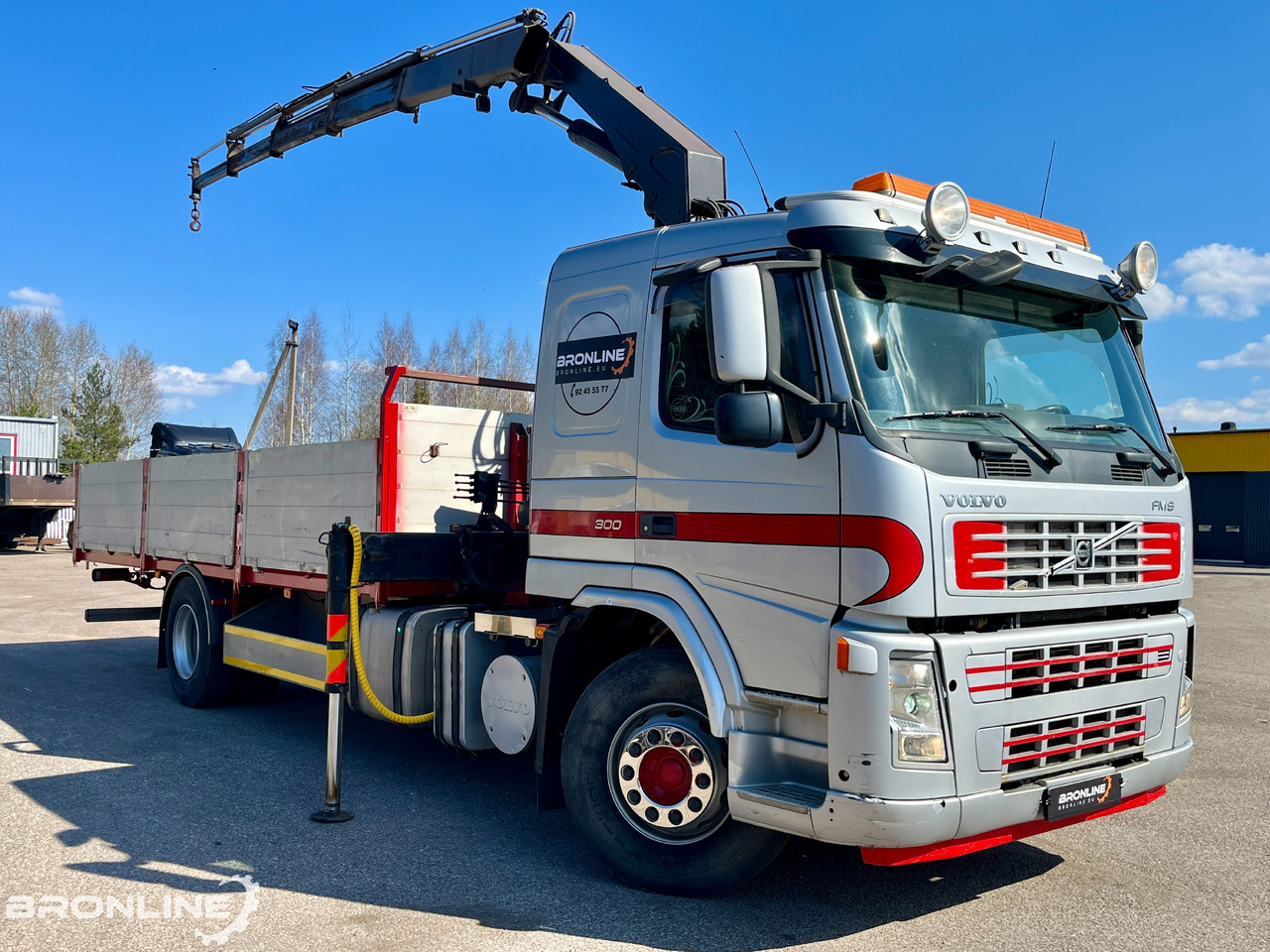 2005 Volvo FM 300 Flatbed+Crane HMF 1560-K4 - شاحنات مسطحة: صورة 1 2005 Volvo FM 300 Flatbed+Crane HMF 1560-K4 - شاحنات مسطحة: صورة 1