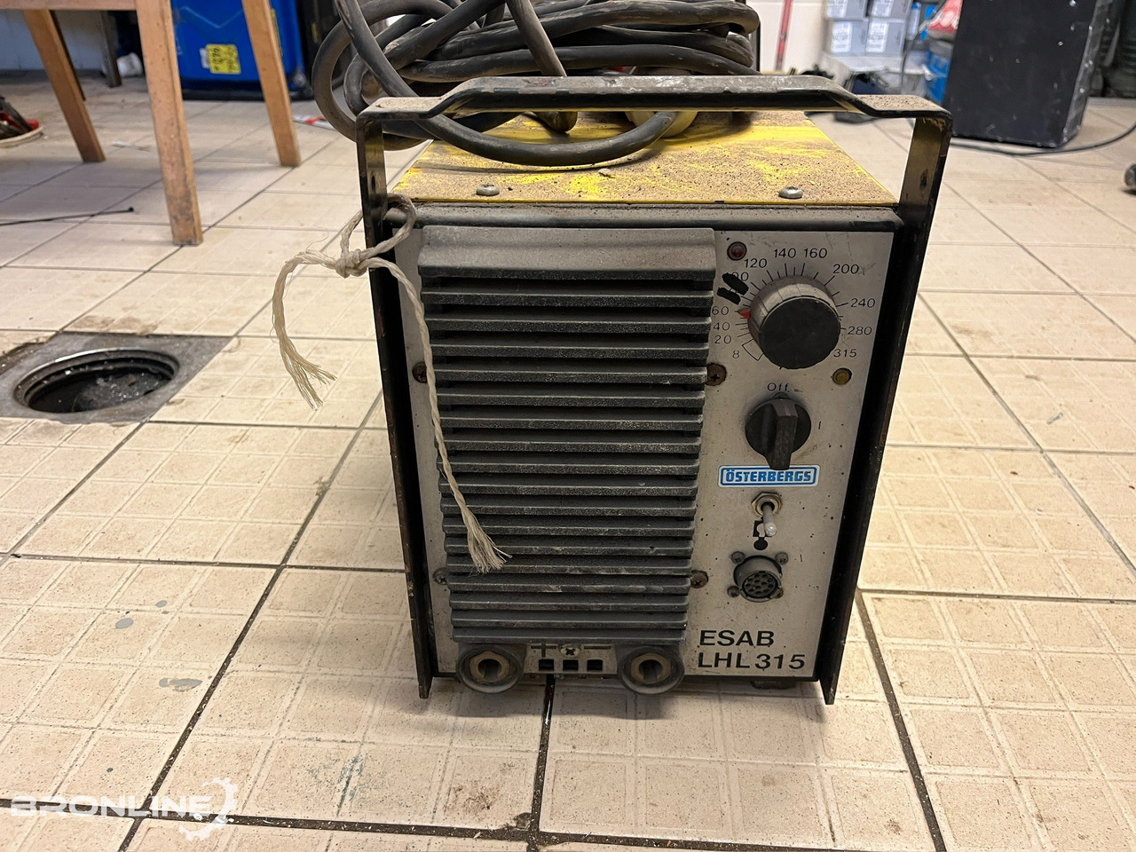 Esab LHL315 Keevitusaparaat - معدات اللحام: صورة 1 Esab LHL315 Keevitusaparaat - معدات اللحام: صورة 1