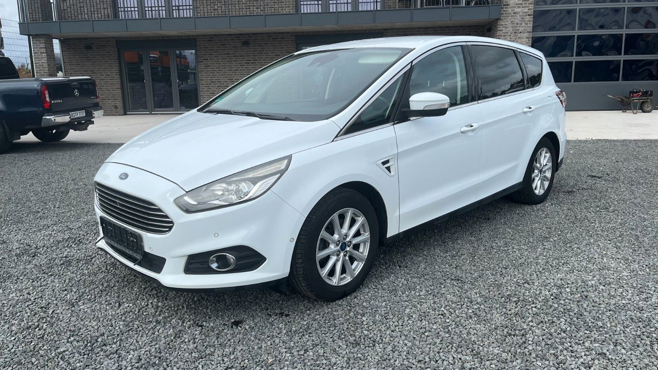 Ford S-Max S-MAX Titanium 2.0 TDCI - سيارة ستيشن: صورة 2 Ford S-Max S-MAX Titanium 2.0 TDCI - سيارة ستيشن: صورة 2