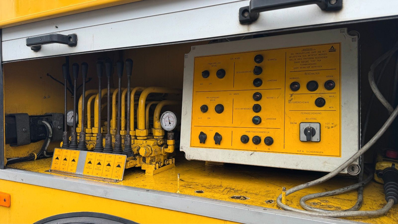 MAN 35.463 Abschleppwagen Kran LKW Berger Wilk WR25 - شاحنة سحب: صورة 5 MAN 35.463 Abschleppwagen Kran LKW Berger Wilk WR25 - شاحنة سحب: صورة 5