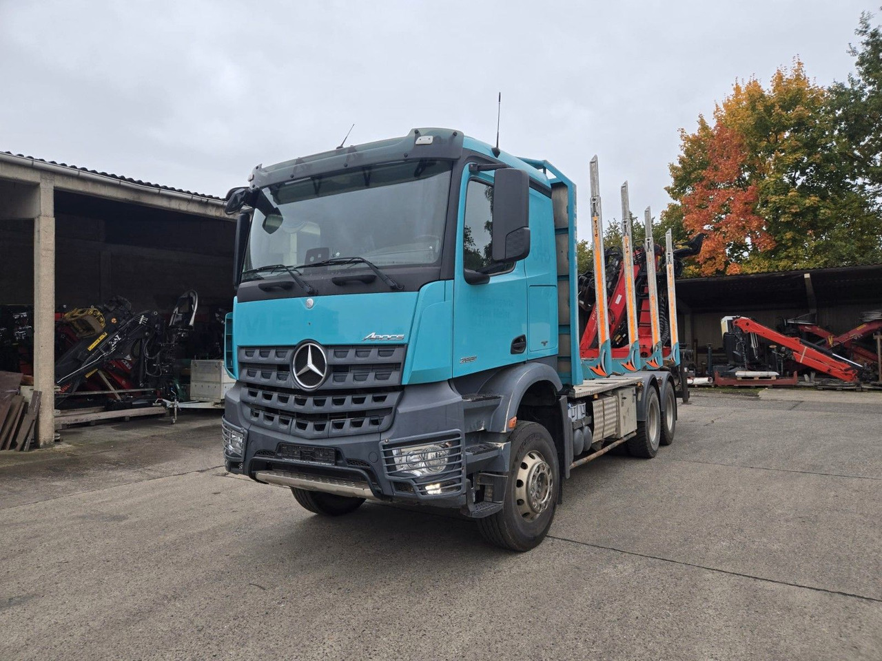 Mercedes-Benz Arocs 2651 Holztransporter Blatt Blatt Kran - شاحنة قطع الأشجار, شاحنة كرين: صورة 2 Mercedes-Benz Arocs 2651 Holztransporter Blatt Blatt Kran - شاحنة قطع الأشجار, شاحنة كرين: صورة 2