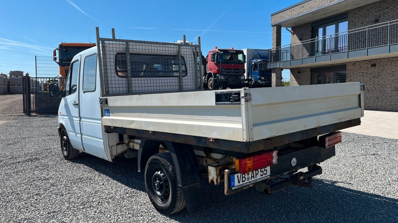 Mercedes-Benz Sprinter 312 D Pritsche Doka - شاحنة توصيل مفتوحة, الشاحنات الصغيرة كابينة مزدوجة: صورة 5 Mercedes-Benz Sprinter 312 D Pritsche Doka - شاحنة توصيل مفتوحة, الشاحنات الصغيرة كابينة مزدوجة: صورة 5