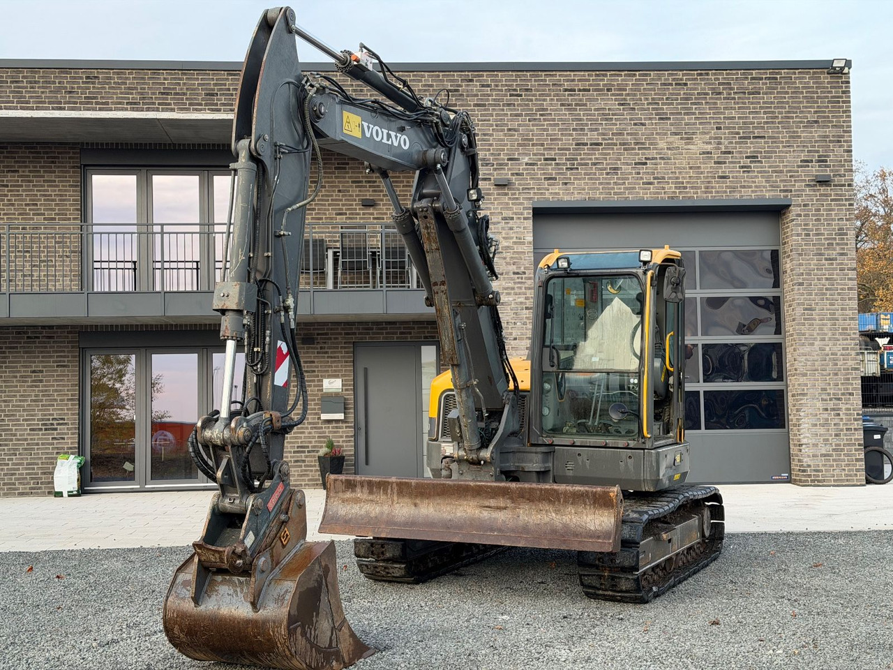 Volvo ECR 88 D Verstellauslger OQ Oilquick - حفار صغير: صورة 5 Volvo ECR 88 D Verstellauslger OQ Oilquick - حفار صغير: صورة 5