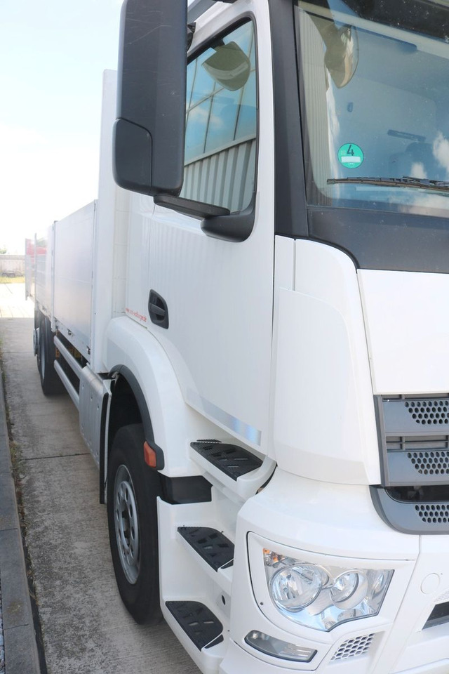 شاحنات مسطحة Mercedes-Benz Antos 2641L Prits. / Staplerhaltg. Stahltransp.: صورة 6