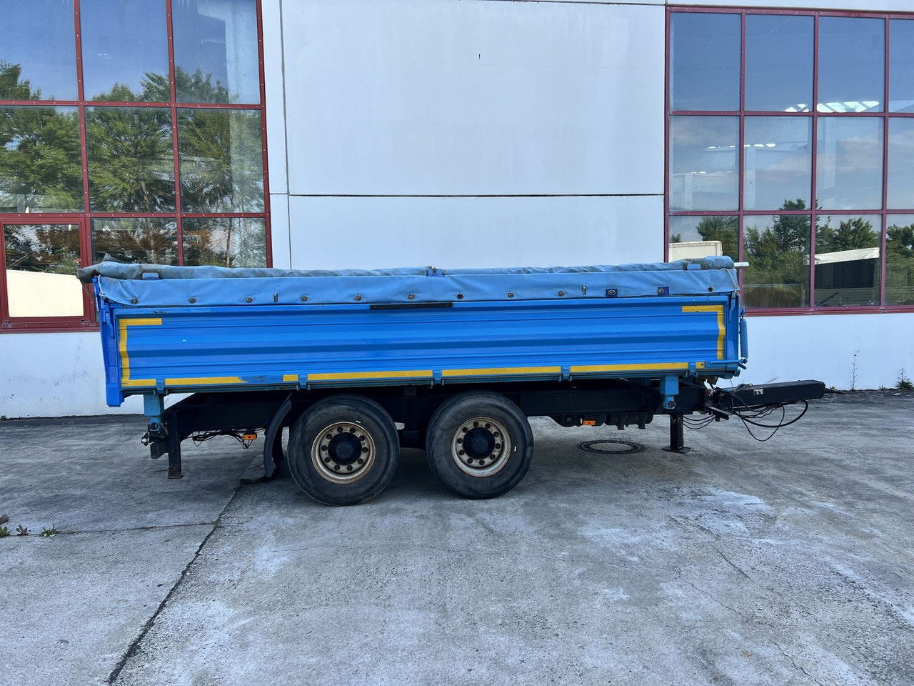 Blomenröhr 14 t Tandemkipper- Tieflader, Breitbereifung - مقطورة قلابة: صورة 2 Blomenröhr 14 t Tandemkipper- Tieflader, Breitbereifung - مقطورة قلابة: صورة 2