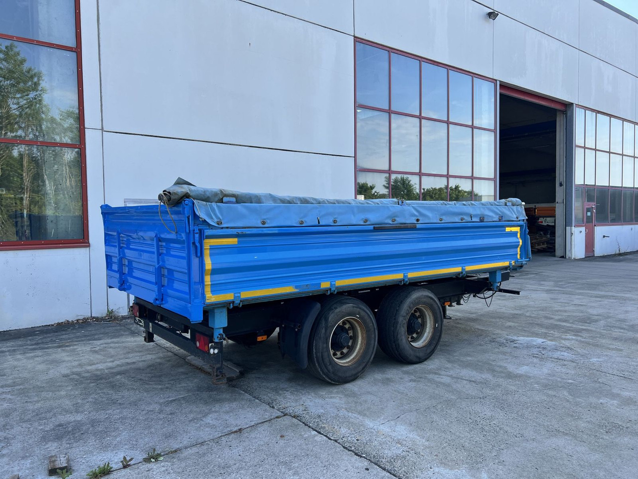 Blomenröhr 14 t Tandemkipper- Tieflader, Breitbereifung - مقطورة قلابة: صورة 3 Blomenröhr 14 t Tandemkipper- Tieflader, Breitbereifung - مقطورة قلابة: صورة 3