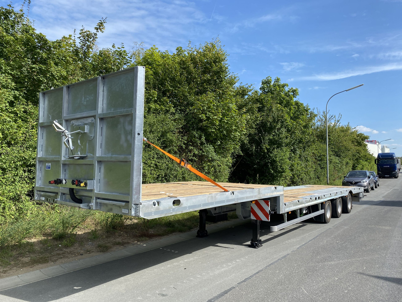 Möslein ST 3-Plato 9,4 3 Achs Satteltieflader Plato 45 t GGfür Fertigteile, Baumaschinen oder Container - نصف مقطورة مسطحة: صورة 3 Möslein ST 3-Plato 9,4 3 Achs Satteltieflader Plato 45 t GGfür Fertigteile, Baumaschinen oder Container - نصف مقطورة مسطحة: صورة 3