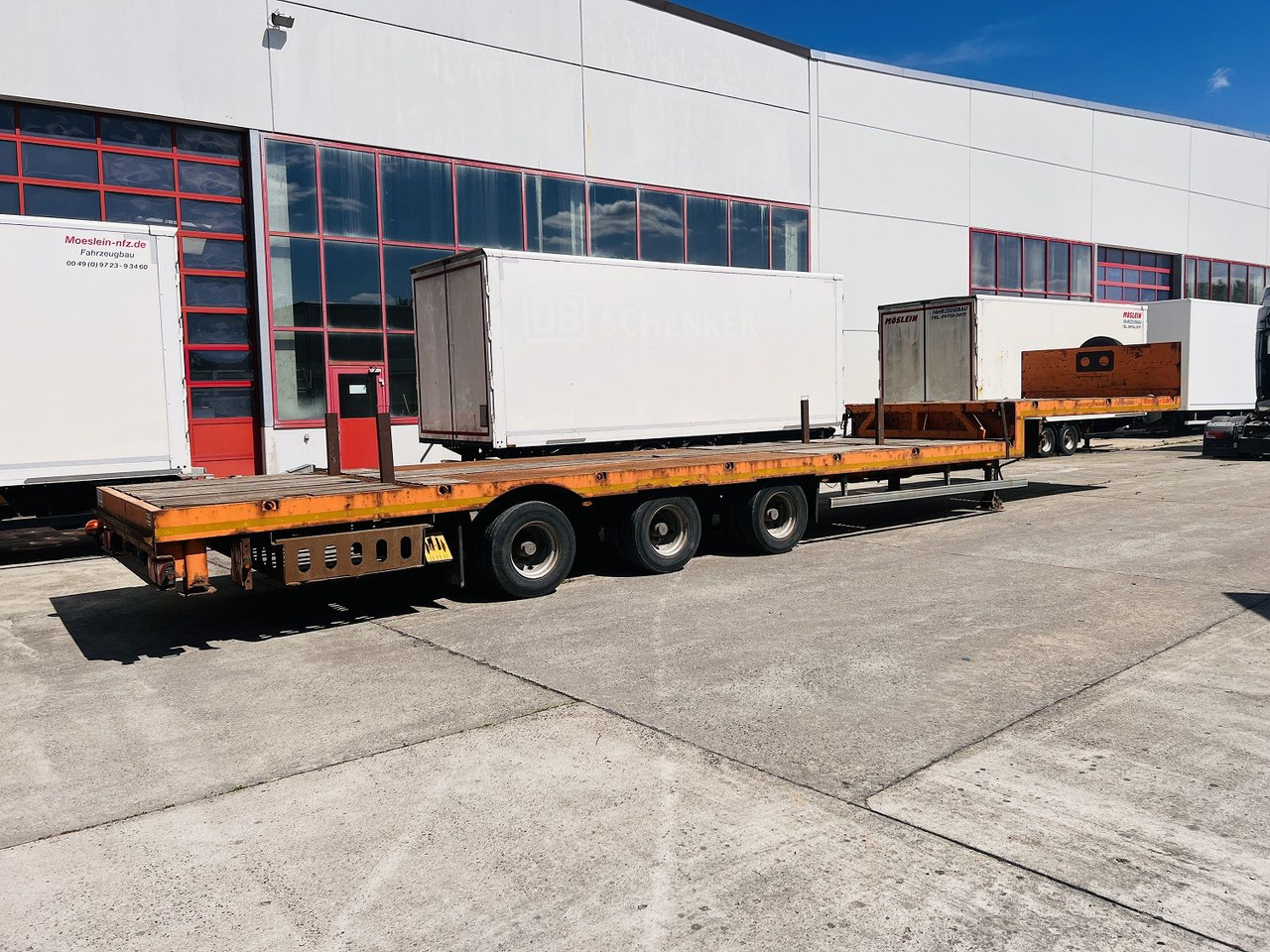 Möslein STO 3 Schwebheim 3 Achs Satteltieflader Plato 45 t GGfür Fertigteile, Baumaschinen oder Container - نصف مقطورة بلودر منخفض: صورة 2 Möslein STO 3 Schwebheim 3 Achs Satteltieflader Plato 45 t GGfür Fertigteile, Baumaschinen oder Container - نصف مقطورة بلودر منخفض: صورة 2
