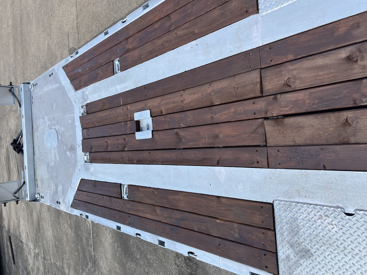 Möslein T 3-9,20 F 3 Achs Tieflader mit gerader Ladefläche 9 m, Neufahrzeug - مقطورة بلودر منخفض: صورة 2 Möslein T 3-9,20 F 3 Achs Tieflader mit gerader Ladefläche 9 m, Neufahrzeug - مقطورة بلودر منخفض: صورة 2