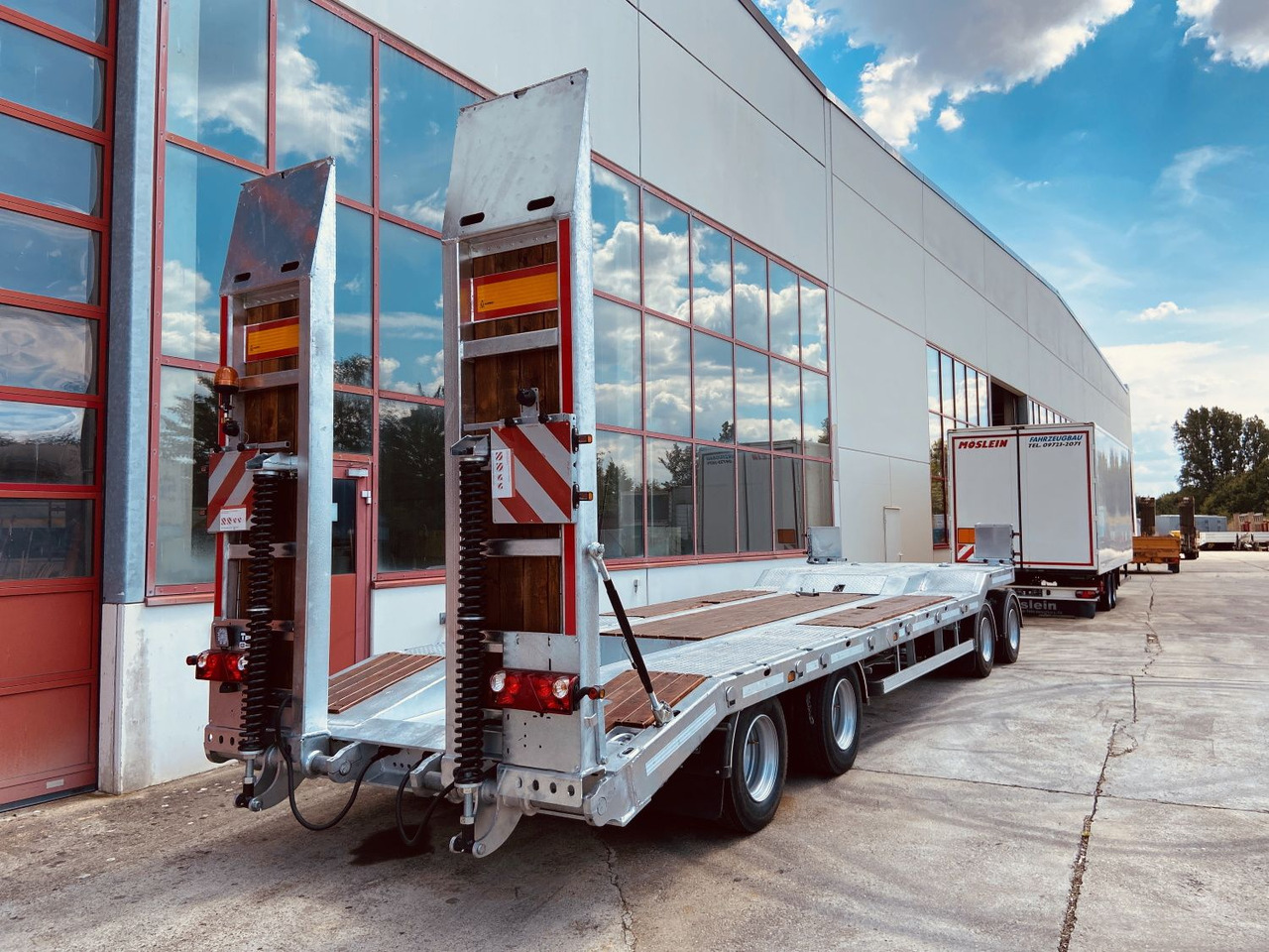 Möslein T 4 VB F 4 Achs Tieflader- Anhänger, Neufahrzeug - مقطورة بلودر منخفض: صورة 5 Möslein T 4 VB F 4 Achs Tieflader- Anhänger, Neufahrzeug - مقطورة بلودر منخفض: صورة 5
