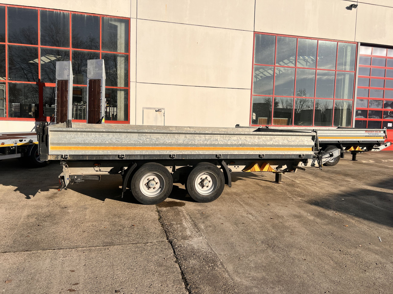 Möslein TDS 13 Schwebheim 13 t Tandemkipper- Tieflader - مقطورة قلابة: صورة 2 Möslein TDS 13 Schwebheim 13 t Tandemkipper- Tieflader - مقطورة قلابة: صورة 2