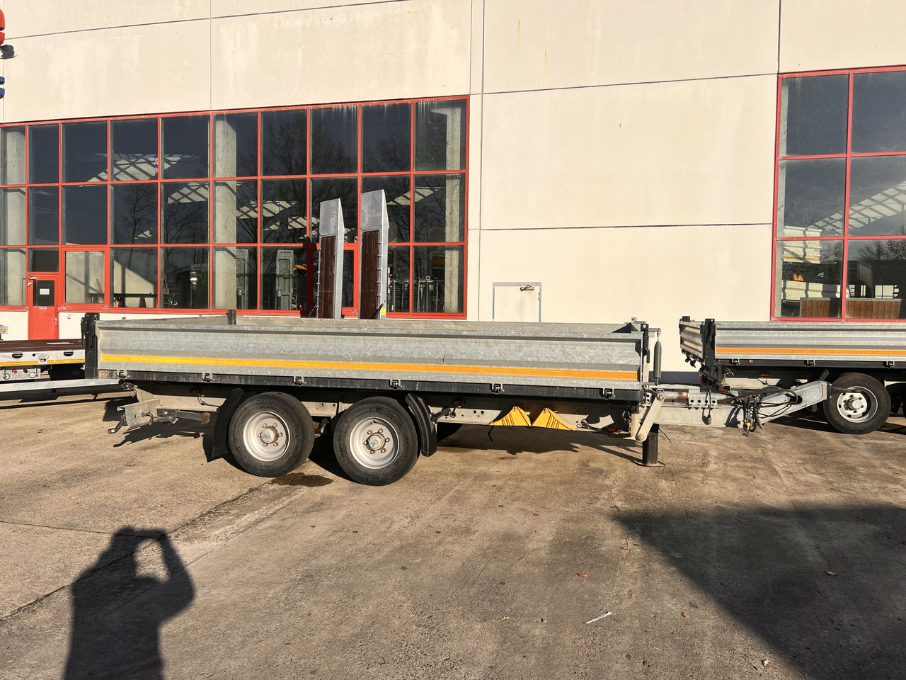 Möslein TDS 13 Schwebheim 13 t Tandemkipper- Tieflader - مقطورة قلابة: صورة 1 Möslein TDS 13 Schwebheim 13 t Tandemkipper- Tieflader - مقطورة قلابة: صورة 1