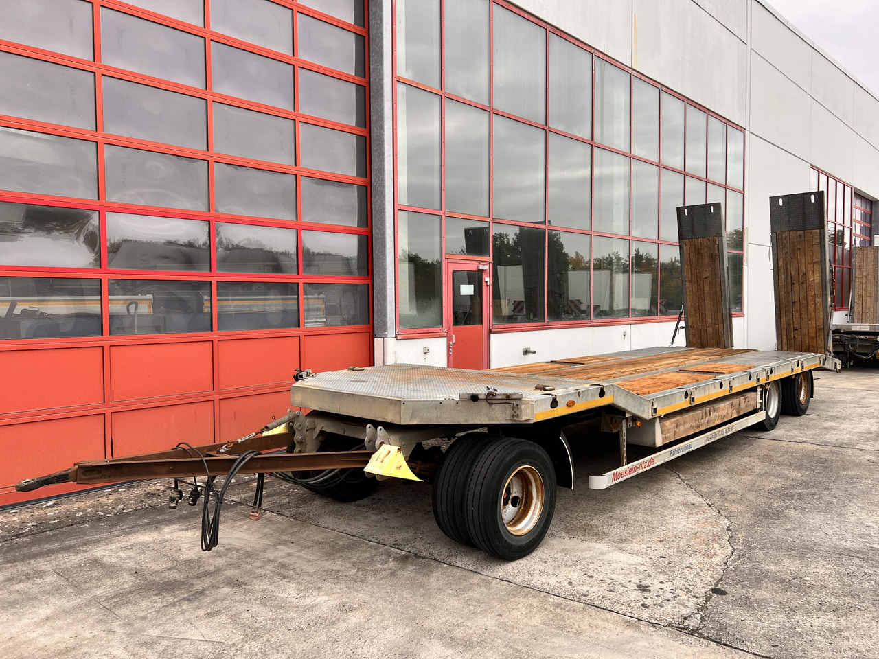 Möslein TF3 Schwebheim  3 Achs Tiefladeranhänger - مقطورة بلودر منخفض: صورة 4 Möslein TF3 Schwebheim  3 Achs Tiefladeranhänger - مقطورة بلودر منخفض: صورة 4