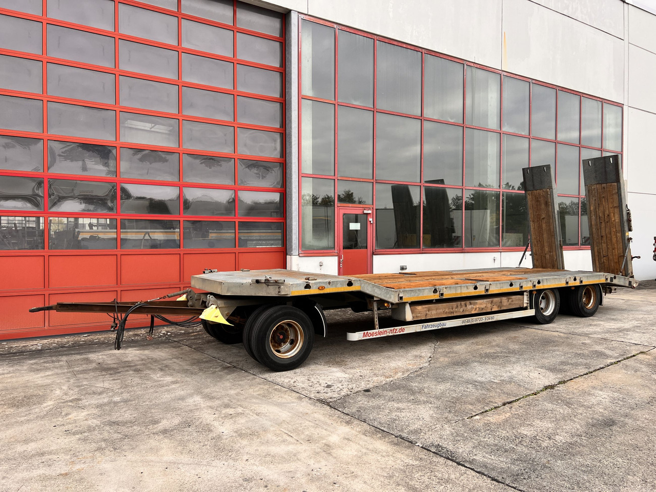 Möslein TF3 Schwebheim  3 Achs Tiefladeranhänger - مقطورة بلودر منخفض: صورة 5 Möslein TF3 Schwebheim  3 Achs Tiefladeranhänger - مقطورة بلودر منخفض: صورة 5