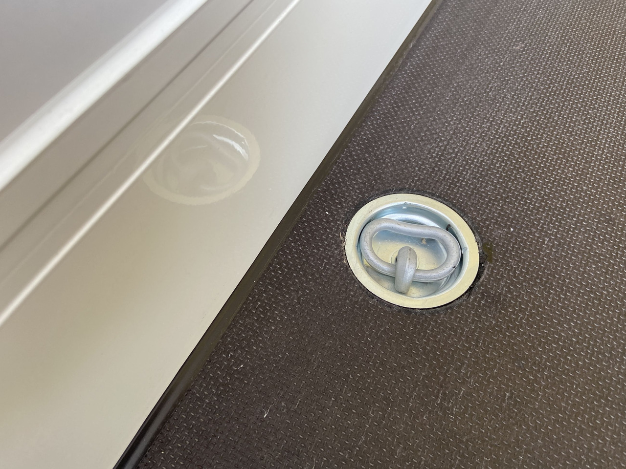 Möslein TKO105 D-L 7 m Tandem Koffer, Ladebordwand 1,5 t + DurchladbarNeufahrzeug -- - مقطورة بصندوق مغلق: صورة 5 Möslein TKO105 D-L 7 m Tandem Koffer, Ladebordwand 1,5 t + DurchladbarNeufahrzeug -- - مقطورة بصندوق مغلق: صورة 5