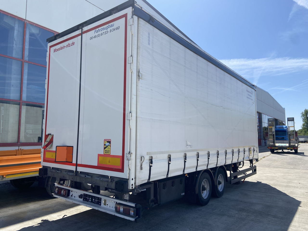 Möslein TPW 105 D Schwebheim Tandem- Planenanhänger Durchladbar - مقطورة ستارة: صورة 4 Möslein TPW 105 D Schwebheim Tandem- Planenanhänger Durchladbar - مقطورة ستارة: صورة 4
