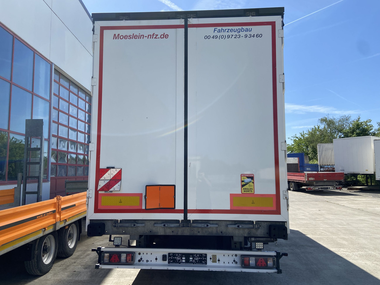 Möslein TPW 105 D Schwebheim Tandem- Planenanhänger Durchladbar - مقطورة ستارة: صورة 5 Möslein TPW 105 D Schwebheim Tandem- Planenanhänger Durchladbar - مقطورة ستارة: صورة 5