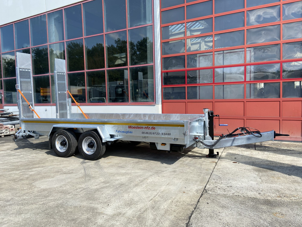 Möslein TT 11-E 5,50 - 2 Tandemtieflader5,50 m x 2 m, Feuerverzinkt - مقطورة بلودر منخفض: صورة 2 Möslein TT 11-E 5,50 - 2 Tandemtieflader5,50 m x 2 m, Feuerverzinkt - مقطورة بلودر منخفض: صورة 2