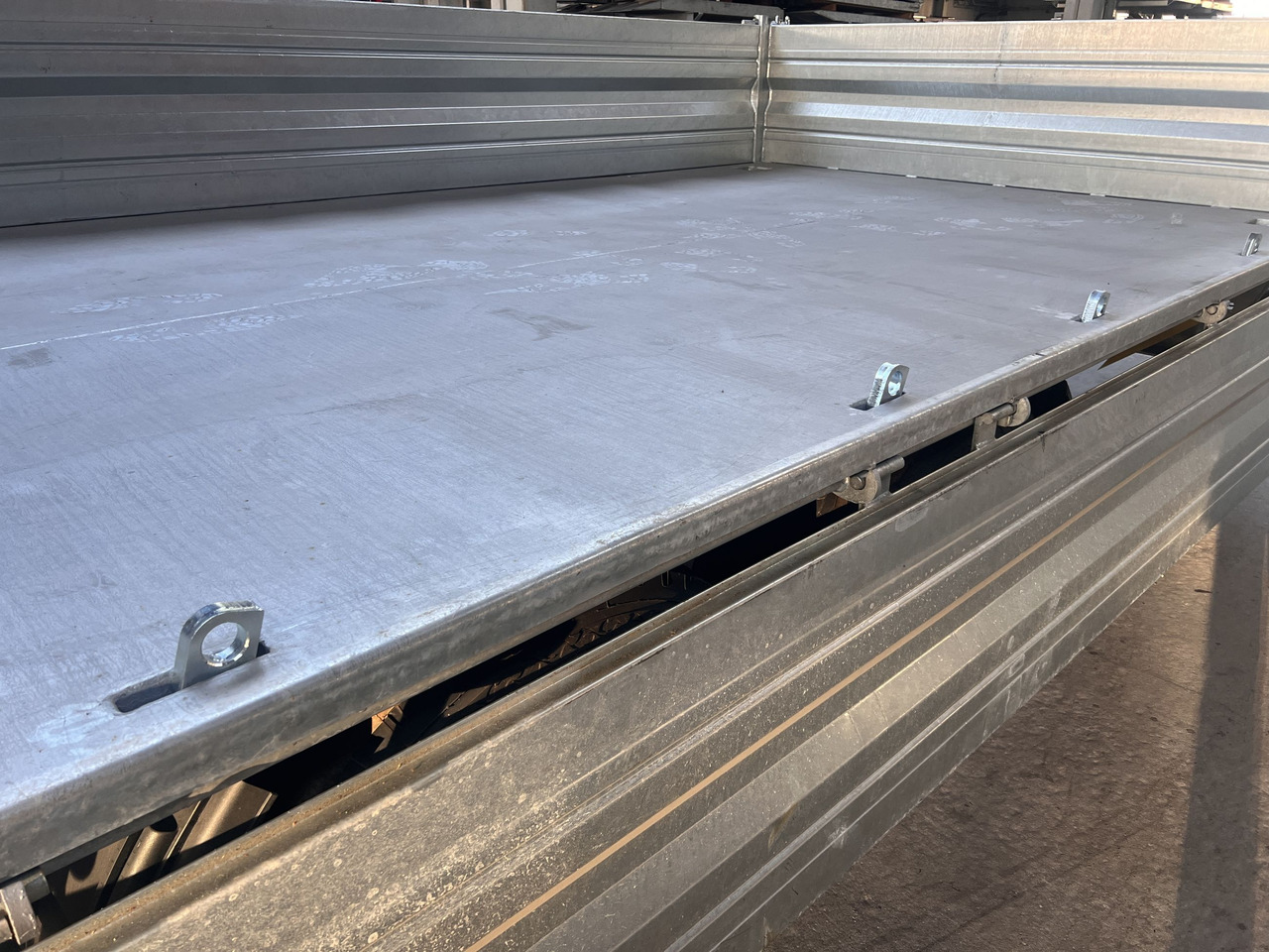 Möslein TTD 14 Schwebheim 14 t Tandemkipper Tieflader Breite Reifen-- Neufahrzeug -- - مقطورة قلابة: صورة 2 Möslein TTD 14 Schwebheim 14 t Tandemkipper Tieflader Breite Reifen-- Neufahrzeug -- - مقطورة قلابة: صورة 2