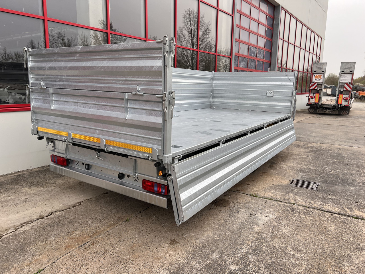 Möslein TTD 19 AB 19 t Tandem 3 Seiten Kipper TiefladerAufsatzbordwänden-- Neufahrzeug -- - مقطورة قلابة: صورة 5 Möslein TTD 19 AB 19 t Tandem 3 Seiten Kipper TiefladerAufsatzbordwänden-- Neufahrzeug -- - مقطورة قلابة: صورة 5