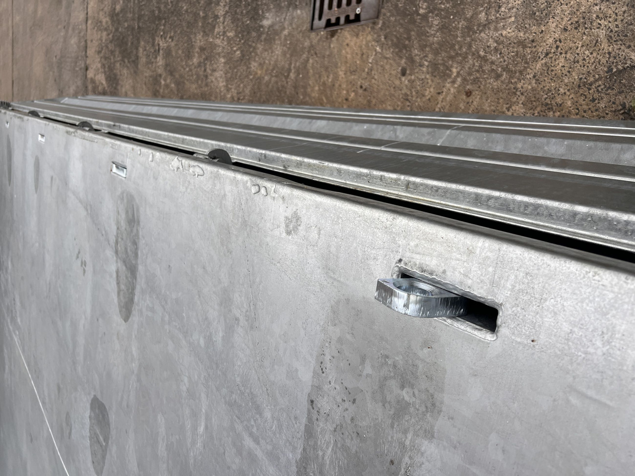 Möslein TTD 19 AB 19 t Tandem Kipper Tieflader2 x Aufsatzbordwänden-- Neufahrzeug -- - مقطورة قلابة: صورة 5 Möslein TTD 19 AB 19 t Tandem Kipper Tieflader2 x Aufsatzbordwänden-- Neufahrzeug -- - مقطورة قلابة: صورة 5