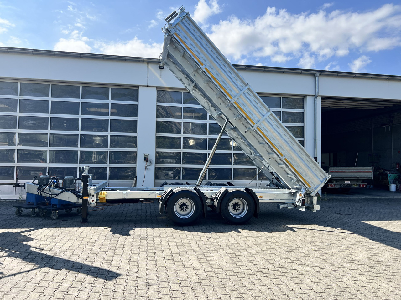 Möslein TTD 19 B neuer 19 t Tandemkipper- Tieflader hydraulischer Klappe - مقطورة قلابة: صورة 4 Möslein TTD 19 B neuer 19 t Tandemkipper- Tieflader hydraulischer Klappe - مقطورة قلابة: صورة 4