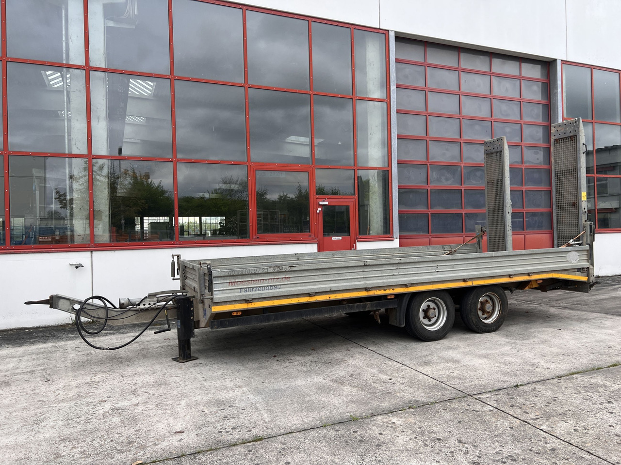 Möslein TTS 13 Schwebheim 13 t Tandemtieflader - مقطورة بلودر منخفض: صورة 1 Möslein TTS 13 Schwebheim 13 t Tandemtieflader - مقطورة بلودر منخفض: صورة 1