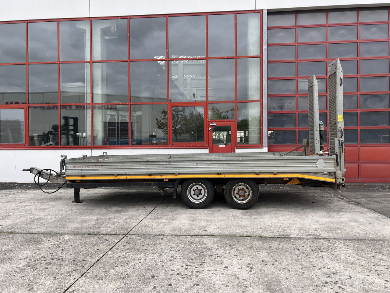 Möslein TTS 13 Schwebheim 13 t Tandemtieflader - مقطورة بلودر منخفض: صورة 2 Möslein TTS 13 Schwebheim 13 t Tandemtieflader - مقطورة بلودر منخفض: صورة 2