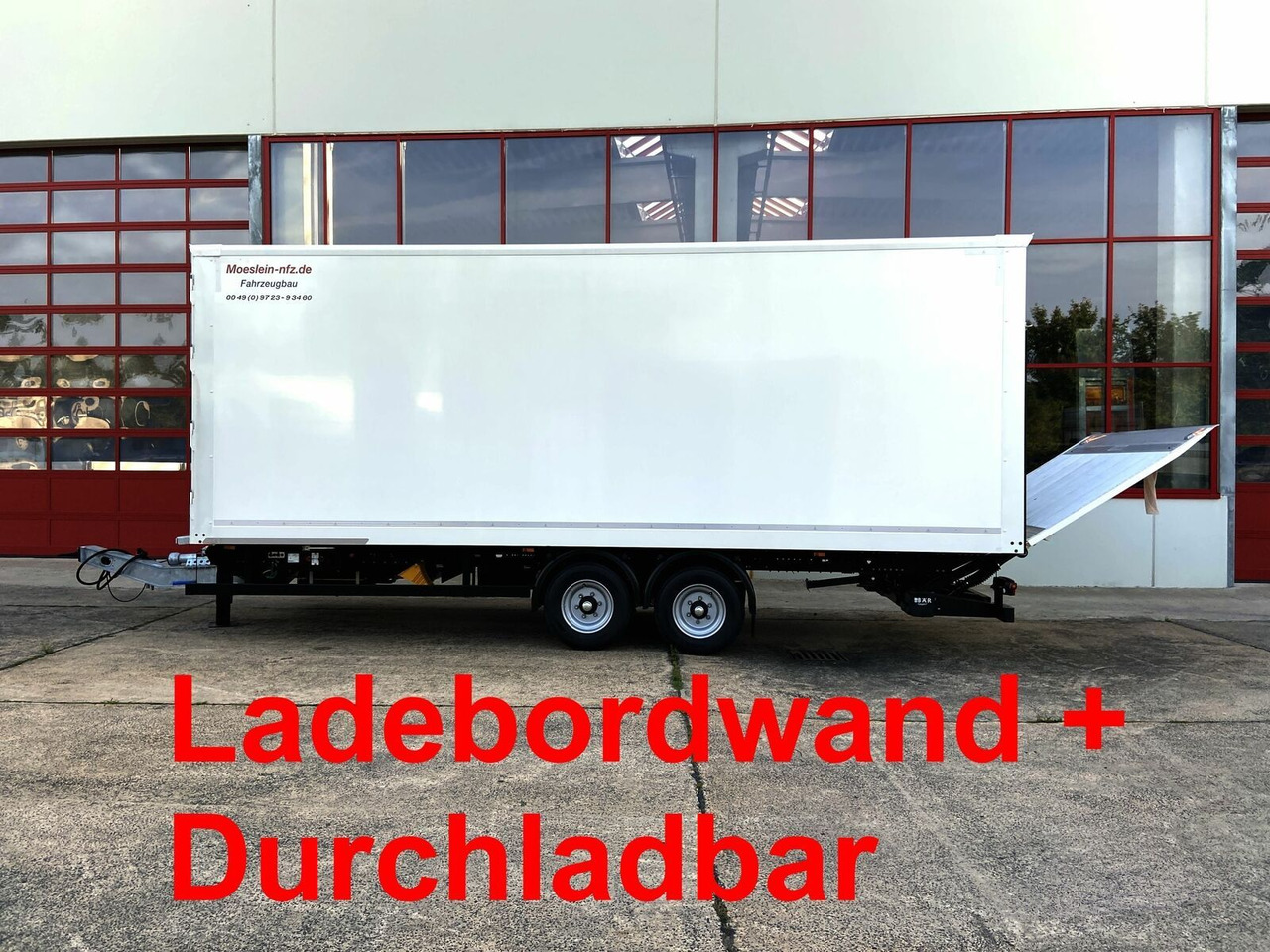Möslein Tandem Koffer, Ladebordwand 1,5 t + Durchladbar - مقطورة بصندوق مغلق: صورة 1 Möslein Tandem Koffer, Ladebordwand 1,5 t + Durchladbar - مقطورة بصندوق مغلق: صورة 1