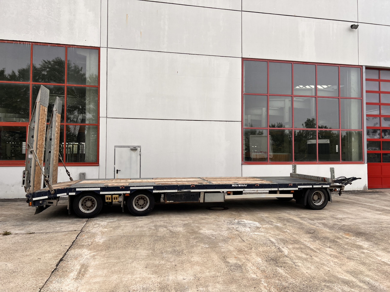 Müller Mitteltal D3 3 Achs Tieflader 9 m, Verzinkt, Wenig Benutzt - مقطورة بلودر منخفض: صورة 4 Müller Mitteltal D3 3 Achs Tieflader 9 m, Verzinkt, Wenig Benutzt - مقطورة بلودر منخفض: صورة 4