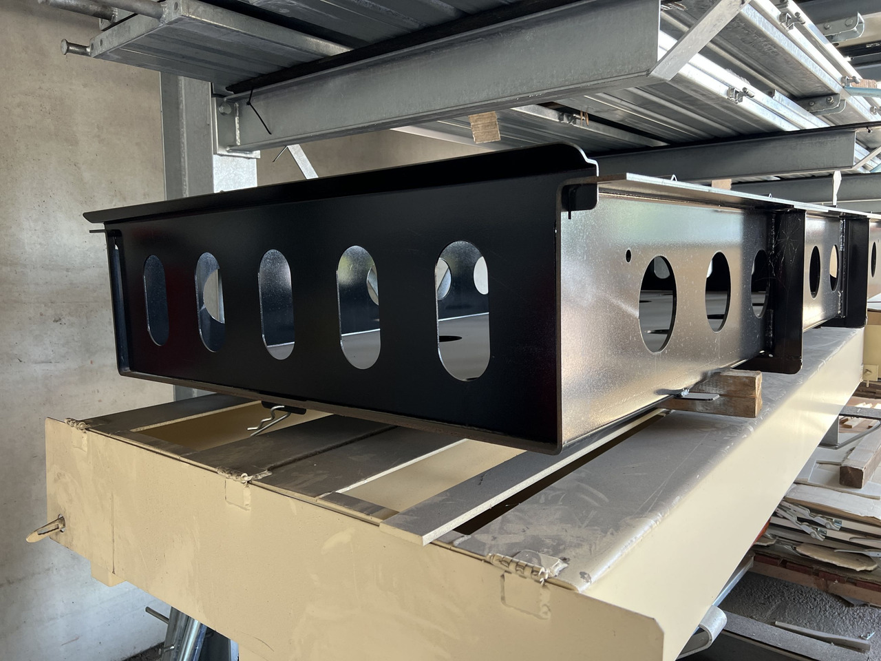 Müller Mitteltal Staufach für Alu- Rampen - نصف مقطورة بلودر منخفض: صورة 3 Müller Mitteltal Staufach für Alu- Rampen - نصف مقطورة بلودر منخفض: صورة 3